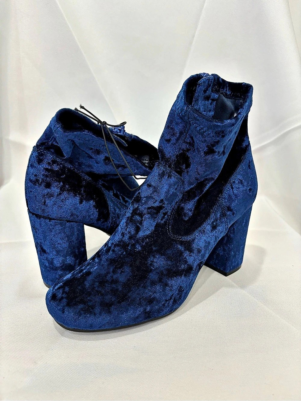 Carlos Blue Velvet Ankle Boots US 7.5M Like New